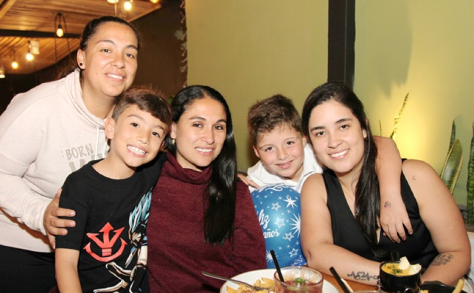 Diana Bonilla Marulanda celebró su cumpleaños en compañía de Emiliano Bonilla Paula Bonilla, Jerónimo Restrepo y Laura Bonilla.