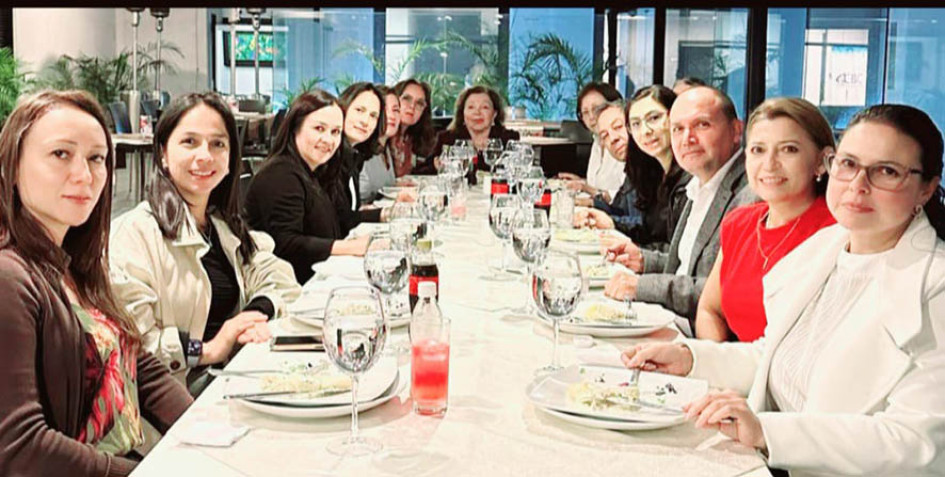 Foto | Lector | LA PATRIA Sandra Tobar, Sandra Montoya, Natalia Patiño, Lorena Ramírez, Claudia Valencia, Blanca Stella García de Valencia, Oliva Franco, Carlos Alberto Valencia, Sandra Ramírez, Carlos Espitia, Paula Botero, Claudia Pinilla y Magnolia Villamil.