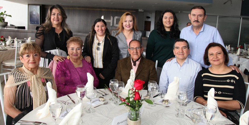 Mónica De La Portilla Maya, Elizabeth De La Portilla, Aida Narvaez, Cecilia Maya, Arturo De La Portilla, Sonia De La Portilla, Ángela De La Portilla, Darío De La Portilla, Carlos Valencia y Estefany Valencia De La Portilla.