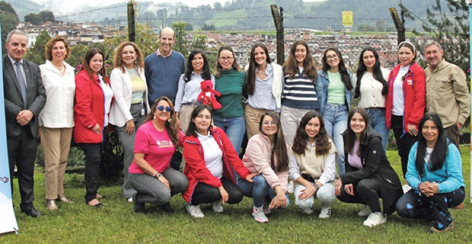 Fotos | Argemiro Idárraga | LA PATRIA Grupo de trabajo durante la Jornada de Atención Cardiológica Gratuita.