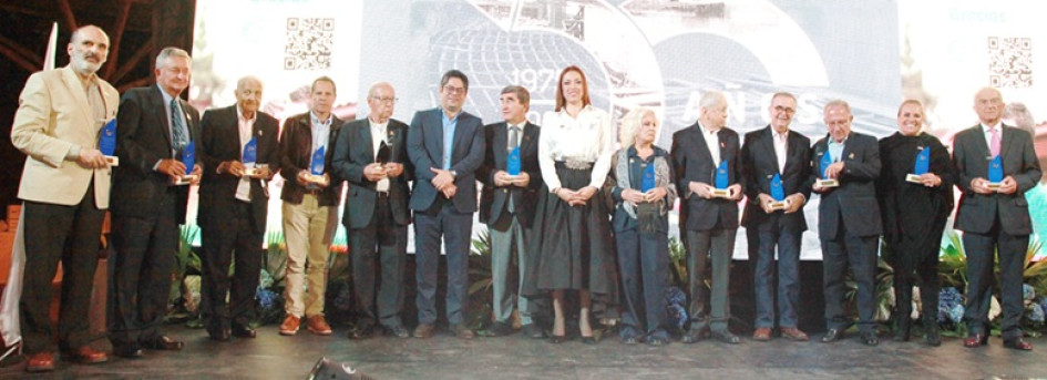 Eduardo Jaramillo Robledo, Jaime Cárdenas, Jairo Antonio Mejía Álvarez, Santiago Robledo Restrepo, Guillermo Herrera Castaño, Felipe Calderón Uribe, Angélica María Orozco Giraldo, Ana María Mejía Trujillo, Néstor Buitrago Trujillo, Hernán Mejía Trujillo, Guillermo Hurtado Mejía, Ángela Mejía Mejía (quien recibió reconocimiento de Eddy Chaljub de Gómez), Roberto Saravia y César Gómez Estrada, expresidentes y fundadores de Camacol Caldas.