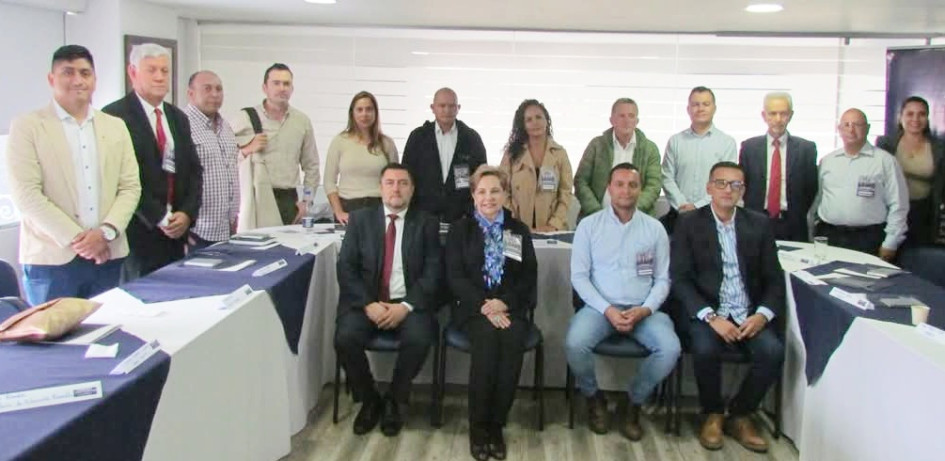 Asistieron los alcaldes de Aranzazu y Neira, así como delegaciones de las alcaldías de Chinchiná, Belalcázar, Marulanda, Risaralda, Filadelfia y Salamina, junto con representantes de la Secretaría de Educación de Caldas. También participaron organizaciones como la Fundación Lúker, Confa, Confecoop, Fenalco Caldas, Fundación Escenarios de Vida, Constructora CFC y Noatec.