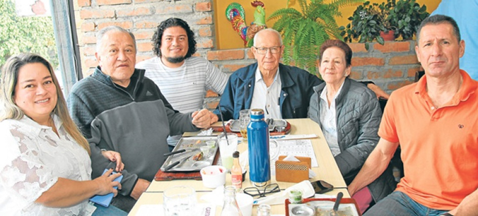 Tatiana Henao, Héctor Henao, Juan David Henao, Manuel Pulgarín, Luz Mary Aranzazu y Julio Pulgarín.