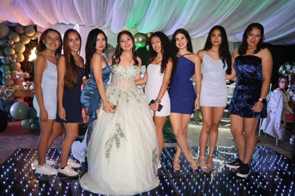 Isabella Merchán, Sara Grisales, Michelle Jurado, Silvana Robledo, Sara Castaño, María Paz Aranzazu, Emilia Ocampo y Ana Sofía Gutiérrez.