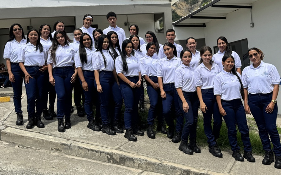 Jóvenes caldenses inician su técnico