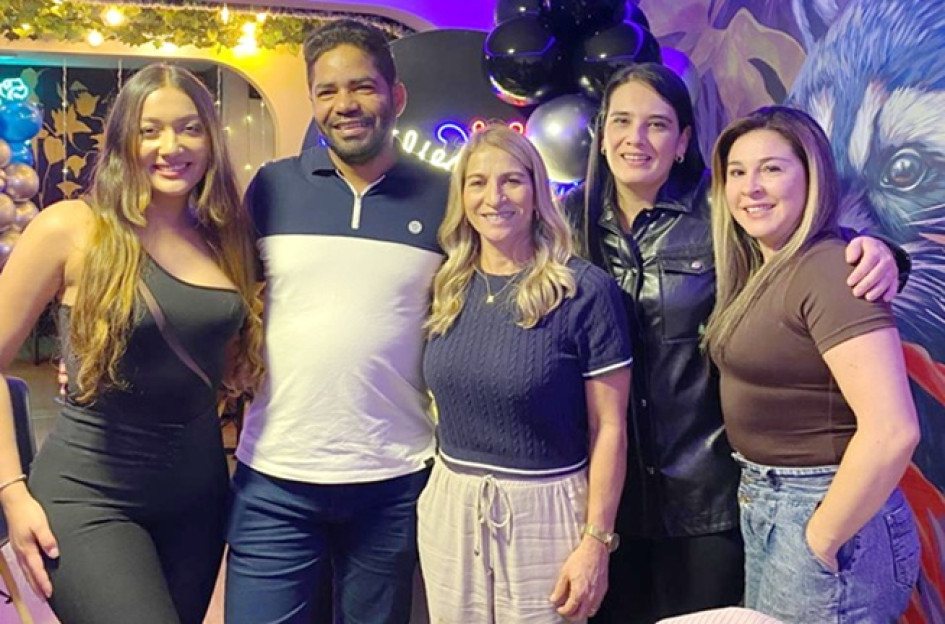 Fotos | Restaurante La Shiraka | LA PATRIA Manuel Montero celebró su cumpleaños en compañía de Valeria Valencia Chiquito, María Danelia López, Sandra Milena Montes y Liliana Echeverri.