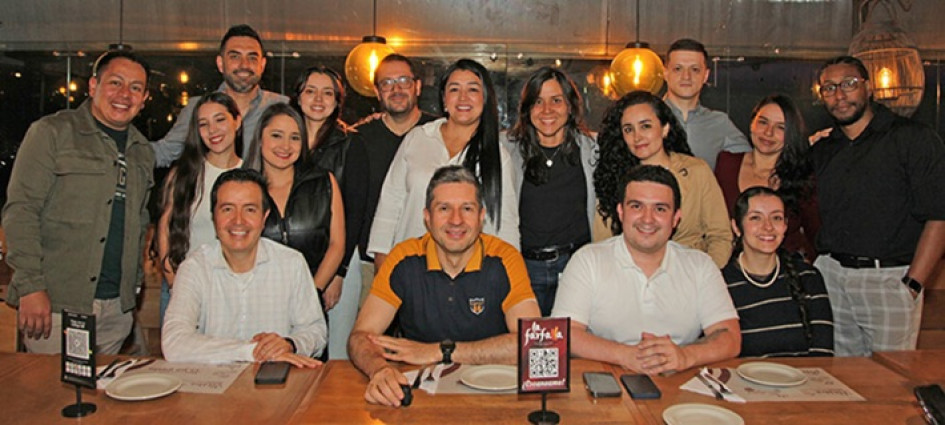 Fotos | Argemiro Idárraga | LA PATRIA Compañeros de trabajo de FLYR en el restaurante La Farfalla.