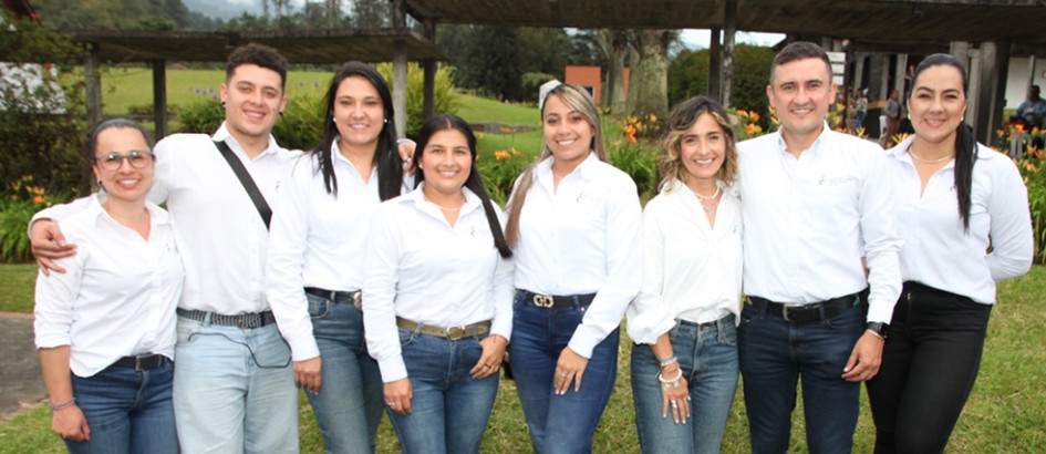 Yuri Morales, Juan David Álvarez, Diana Cardona, Carolina Guapacha, Anlly Viviana Sánchez, Gloria Duque, Julio César Cardona y Marisela Tabares.