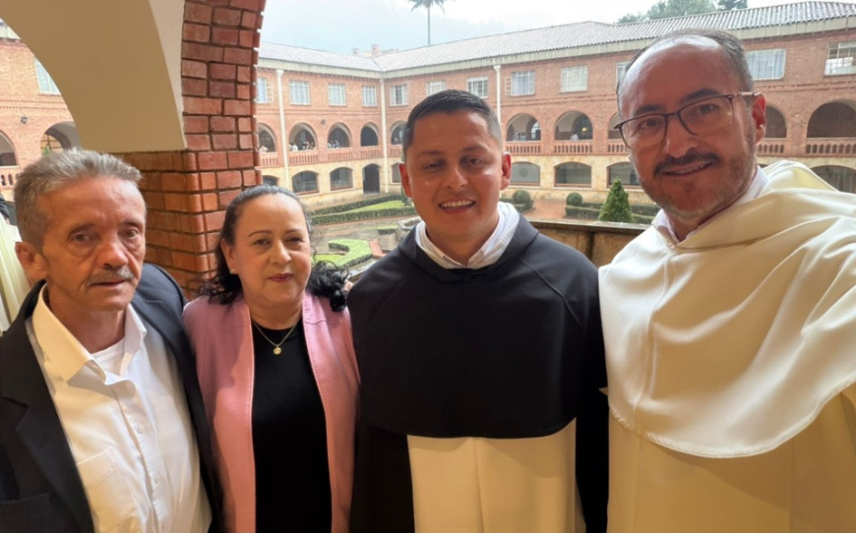Foto | Henry Giraldo | LA PATRIA Nelson Salazar, Alcira Agudelo, Juan Diego Salazar y el sacerdote dominico Carlos Ariel Betancur, natural de Manzanares (Caldas).