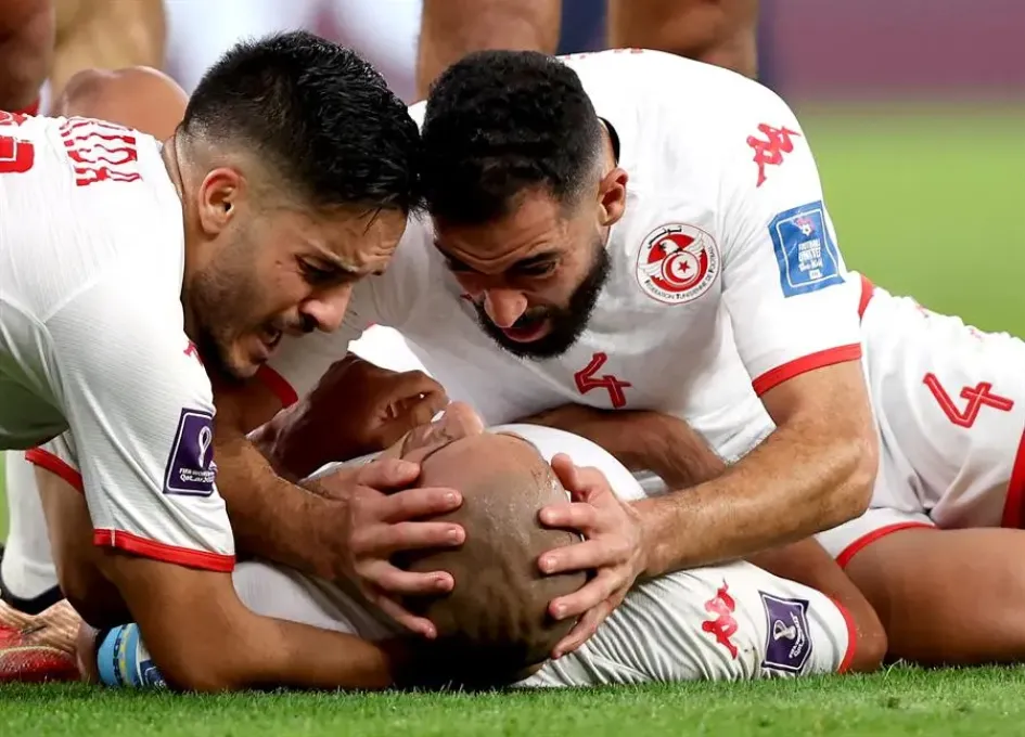 Bochorno de Francia ante Túnez, a la que no le sirvió la victoria 1-0