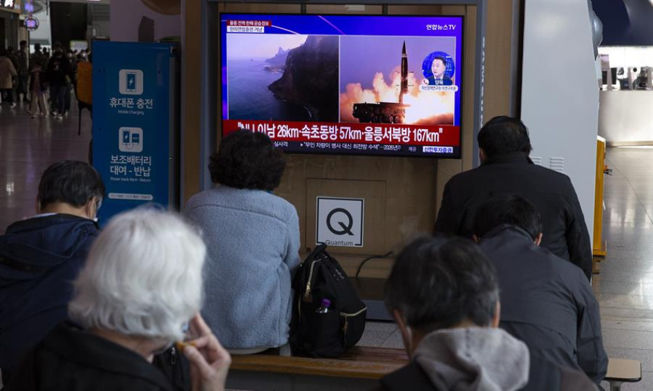 Las dos Coreas disparan por primera vez misiles a sus respectivas aguas