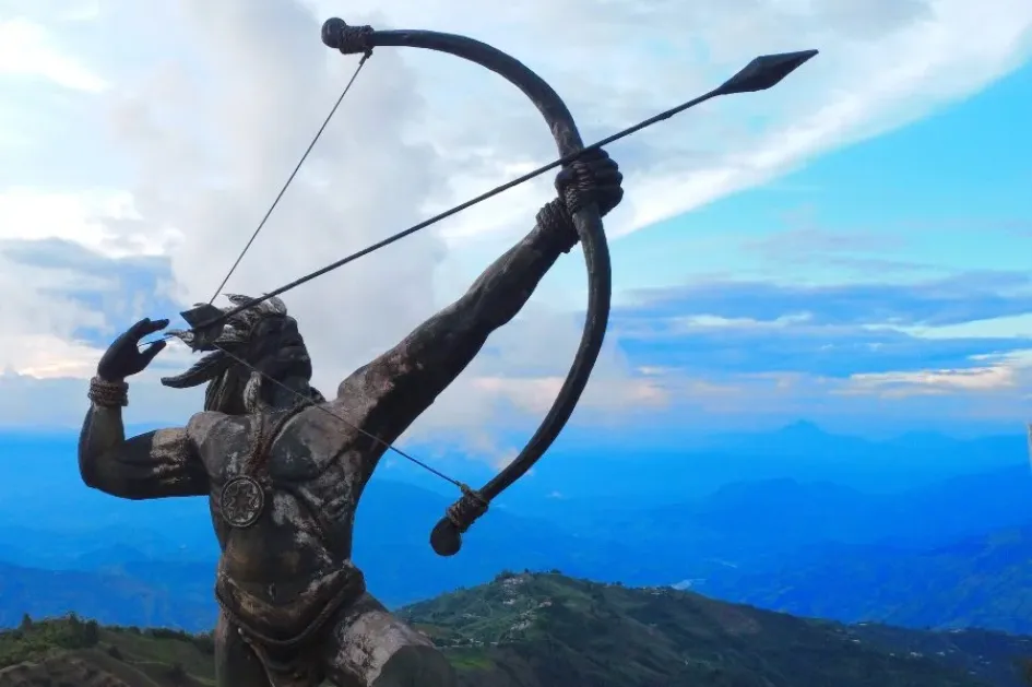Desde el Cerro Monserrate, el Monumento del Cacique Pipintá