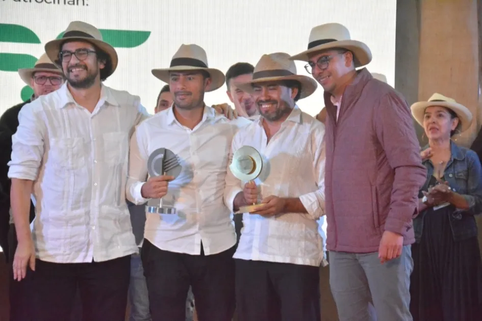 Tiple, guitarra y bandola, la máxima distinción en el Festival del Pasillo