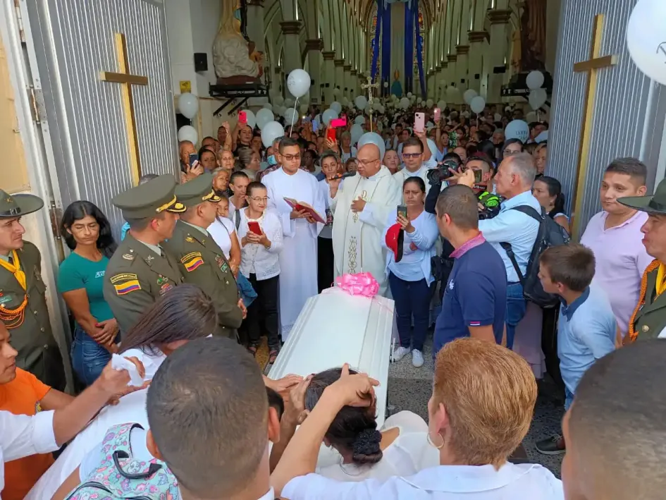 Chinchiná despide a Danna Sofía, niña de 6 años asesinada el domingo
