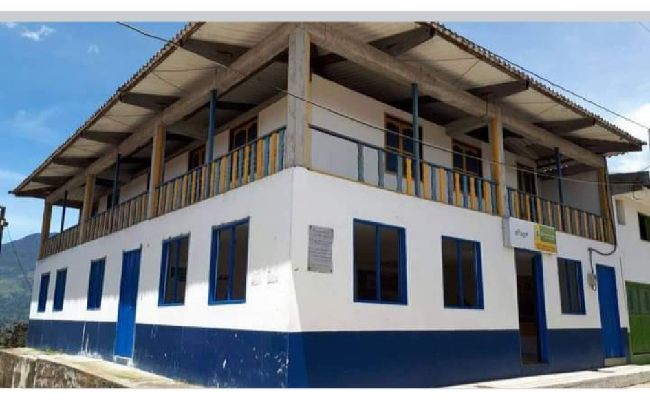 La sucursal está ubicada a unos 250 metros de la Estación de Policía