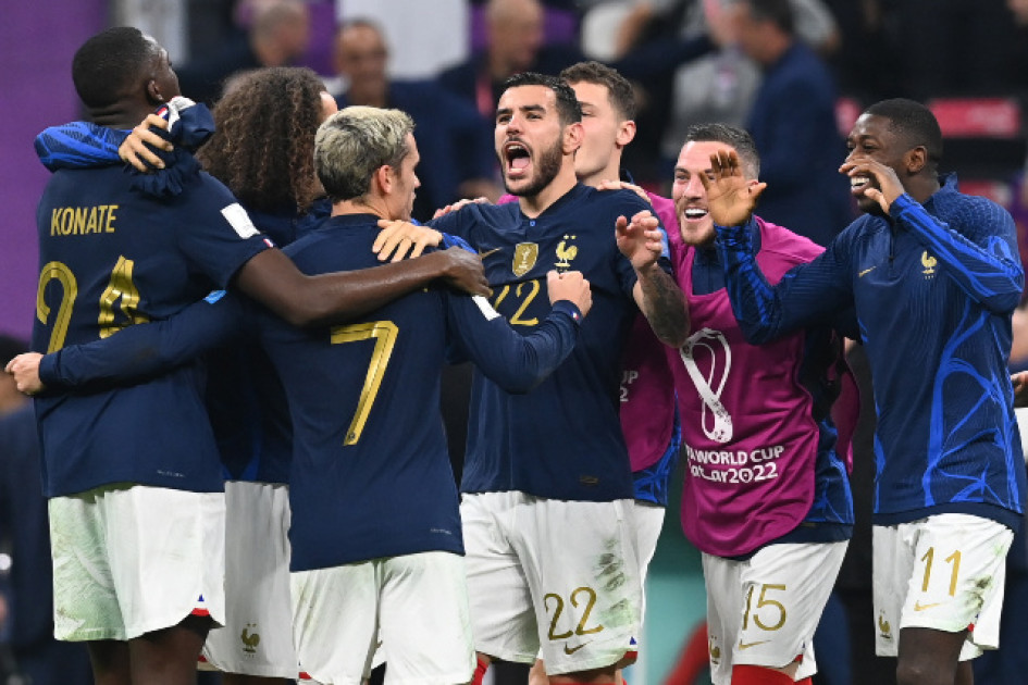 La celebración de los franceses por el gol de Theo Hernández a los cinco minutos del primer tiempo.