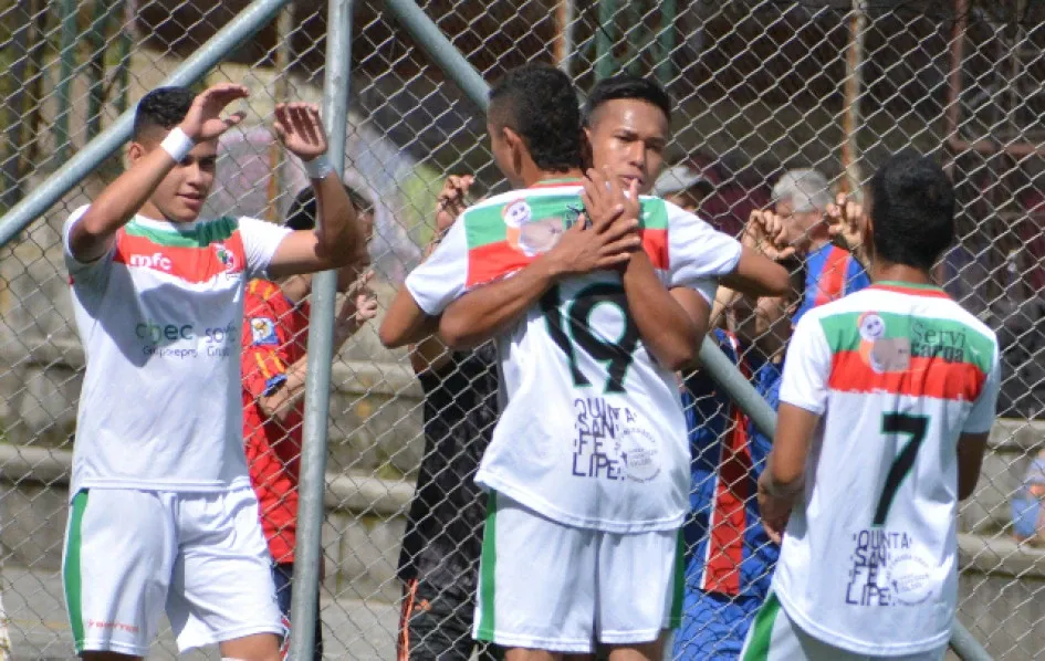 El debutante en el torneo, Manizales Fútbol Club, se coló entre los grandes y se clasificó segundo a la fase de cuadrangulares.