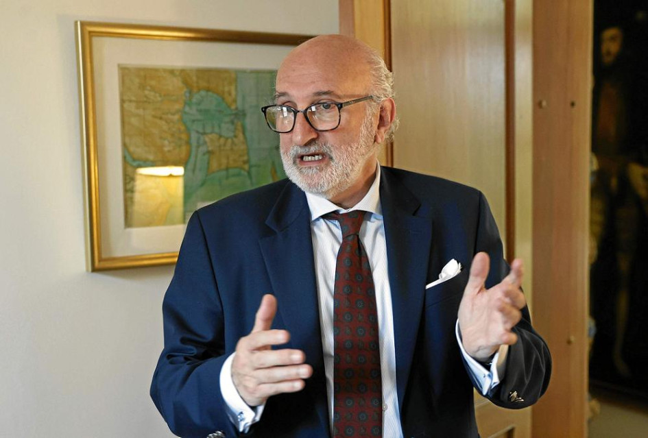 El secretario español de Estado para Iberoamérica y el Caribe, José Fernández Trigo, dice que la vuelta al diálogo entre el Gobierno venezolano y la oposición "es la única solución posible a la situación que se vive y que lleva viviendo desde hace tiempo Venezuela".