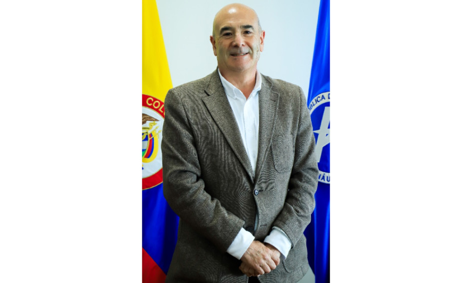 El nuevo director de la Aerocivil, Sergio París, suma 28 años de experiencia en la entidad.
