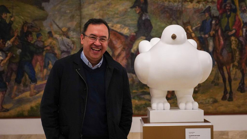 Foto / @alfonsoprada / LA PATRIA  Alfonso Prada, ministro del Interior, intenta bajarle el volumen al controversial anunció del presidente Petro de liberar a los jóvenes detenidos de la primera línea.