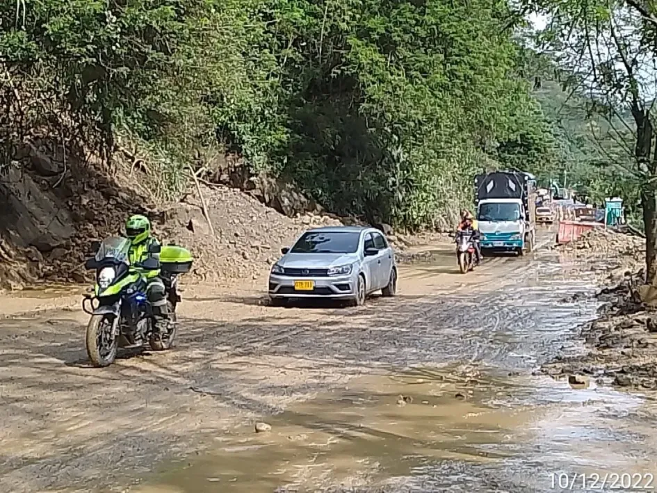 Paso a un carril en el sector de Marmato. 