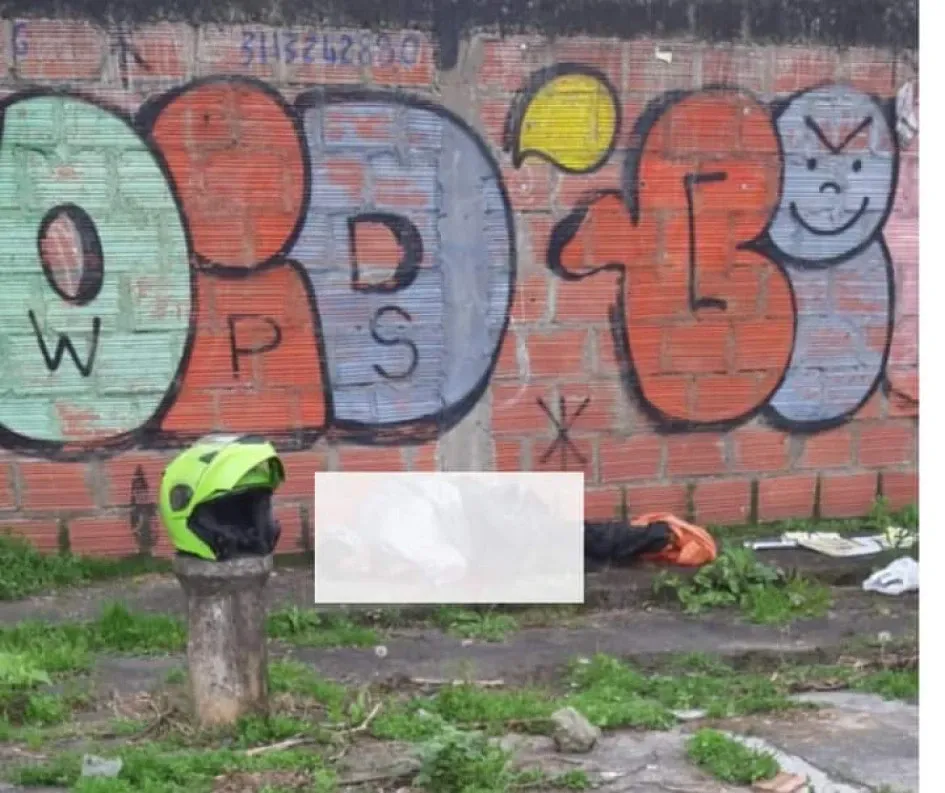 El occiso permanecía sin identificar al cierre de la edición.