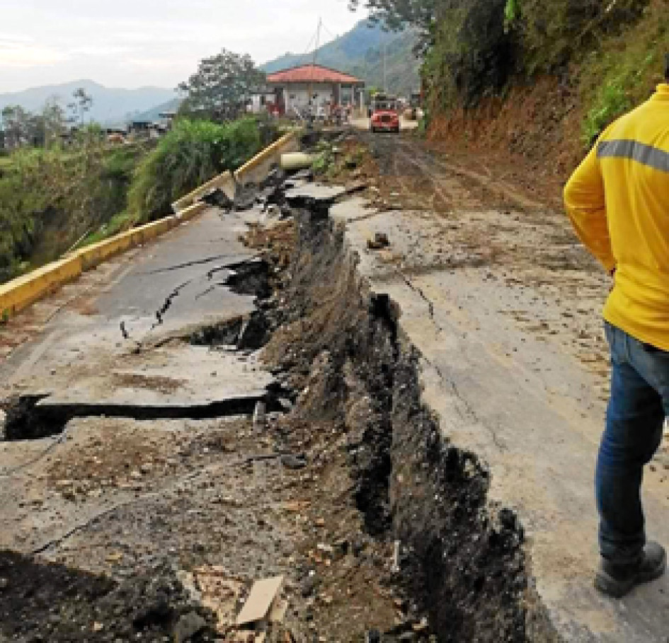 Así quedó la vía en el sector Cajones, vía Manzanares-Marquetalia, con las labores de la Gobernación y de la Alcaldía de Marquetalia.
