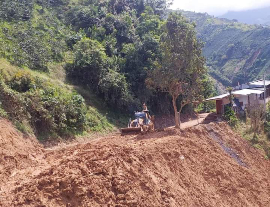 La rehabilitación de la vía estuvo a cargo de la maquinaria amarilla de la Alcaldía de este municipio del norte de Caldas.