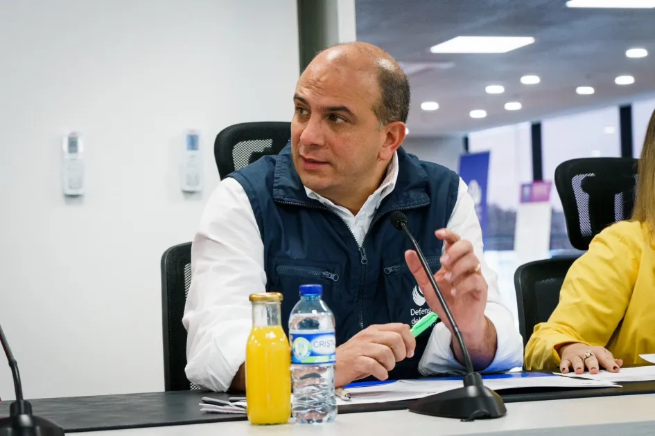 Carlos Camargo, defensor del Pueblo.