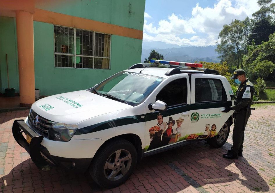 El adolescente disparó e impactó en dos ocasiones a otro joven, de 21 años, en el puerto caldense.