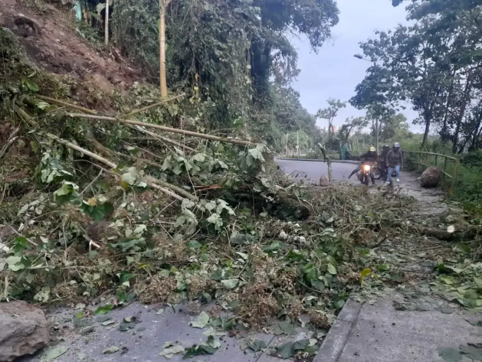 El derrumbe en la vía Liborio-Villa Pilar. 