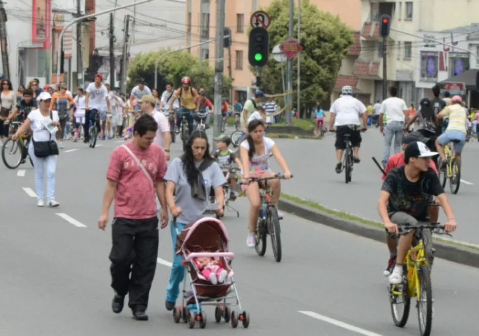 La Avenida Santander es el sitio tradicional de la ciclovía en Manizales.