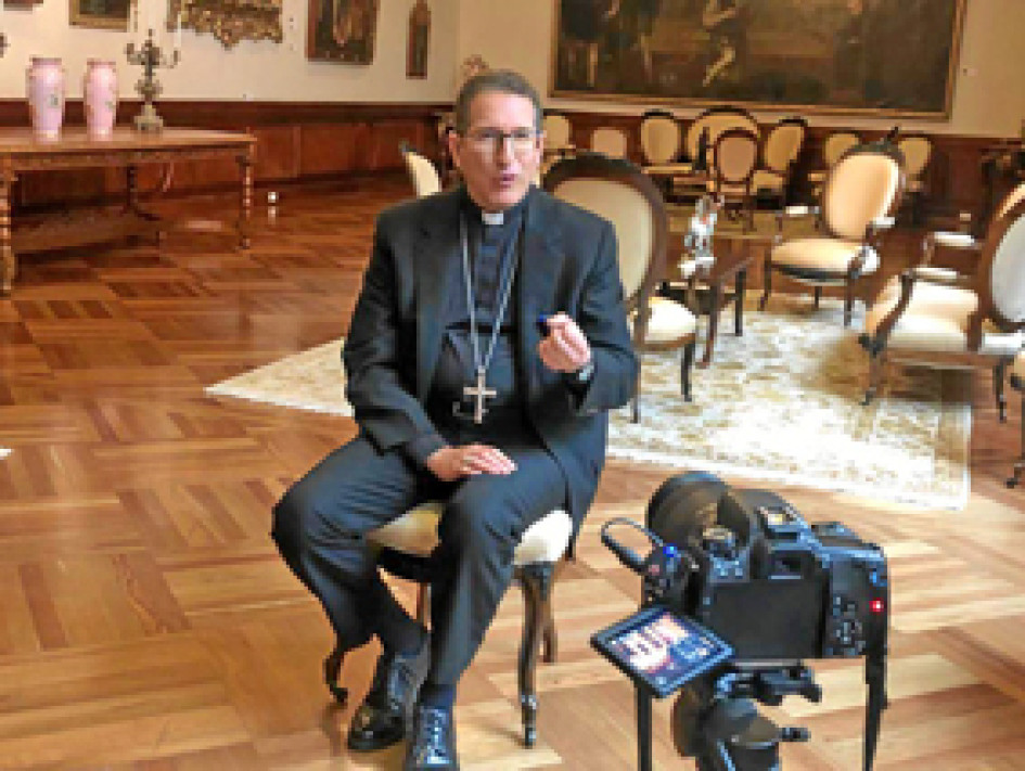 Monseñor Luis Manuel Alí, secretario general de la Conferencia Episcopal de Colombia, anunció que evalúan el día que lo harán.