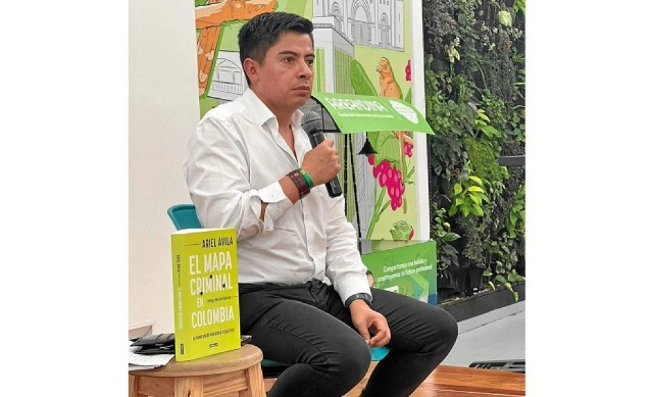 Foto | Cortesía | LA PATRIA El senador Ariel Ávila presentó el libro que narra la nueva dinámica de las estructuras criminales en Colombia.