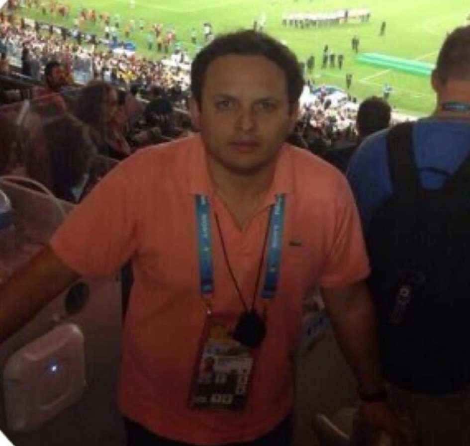 Róbinson Echeverry, director del programa Las Voces del Fútbol de RCN Manizales.