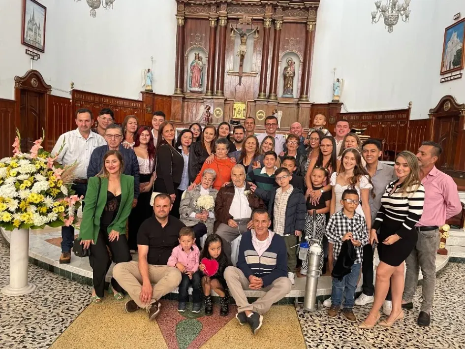 Fueron 10 los hijos, 24 nietos, 29 bisnietos, 4 tataranietos y 1 hijo de crianza.