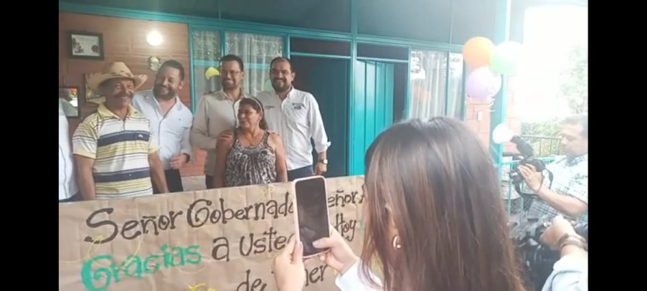La casa está ubicada en la vereda La Cana del corregimiento de San Bartolomé.