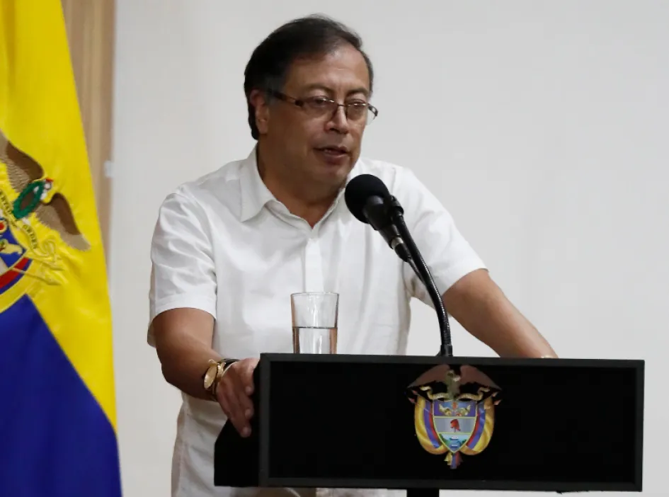 El presidente de Colombia, Gustavo Petro, la semana pasada durante la ceremonia de posesión de su nueva ministra de Educación, Aurora Vergara-Figueroa (fuera de cuadro), en Quibdó, departamento de Chocó.