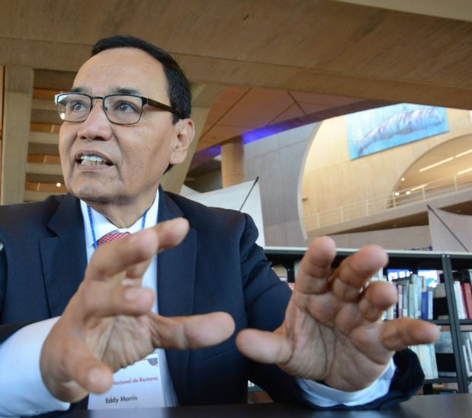 Eddy Morris, Ph.D., Universidad ESAN de Lima, Perú, director del MBA ESAN y director de la Maestría en Dirección de Tecnologías de Información y de la Maestría en Project Management, jefe del Área Académica de Operaciones y consultor de empresas y organismos internacionales.