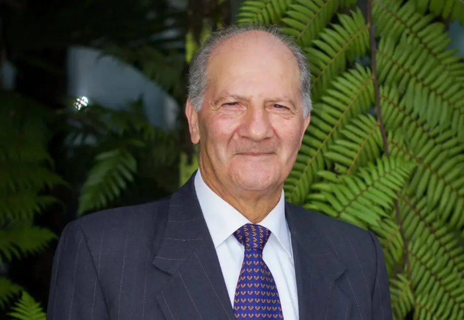  Hugo Salazar García