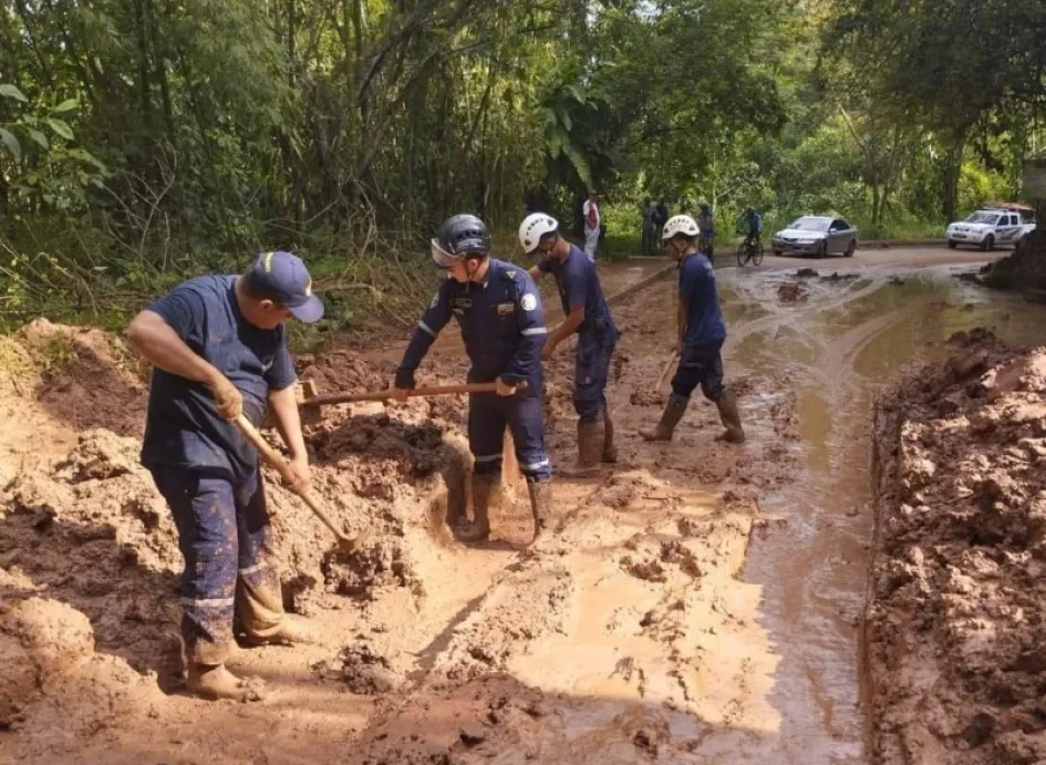 Deslizamiento entre Arauca y La Rochela. 