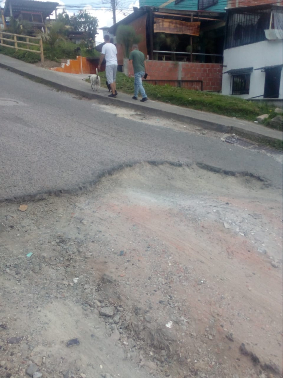Foto|Cortesía|Q'HUBO  La comunidad asegura que los vehículos de transporte público evitan transitar por la carrera 3F para no accidentarse.