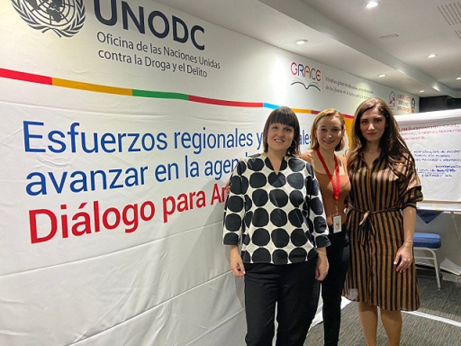 La gerente de la Corporación Cívica de Caldas, María Úrsula Botero (centro), participó del Diálogo Anticorrupción para América Latina.