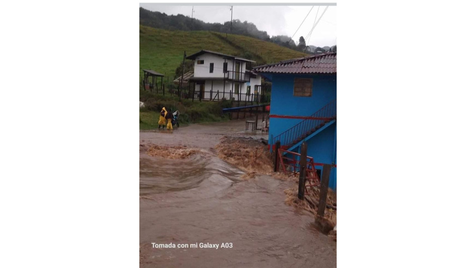 Así se veían las calles del corregimiento en la tarde de este lunes.