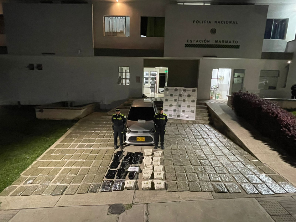 La Policía recuperó un Kia Picanto robado en Cali desde marzo y cargado con 151 kilogramos de droga.