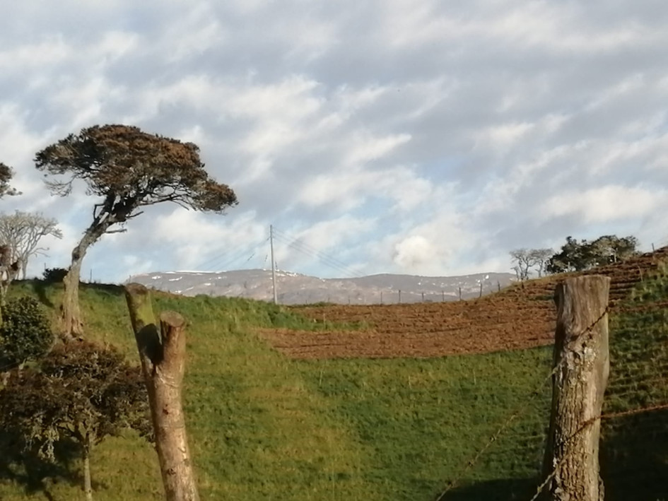 Así se veía el volcán Nevado del Ruiz en la mañana de este sábado, 15 de abril, desde Murillo (Tolima).