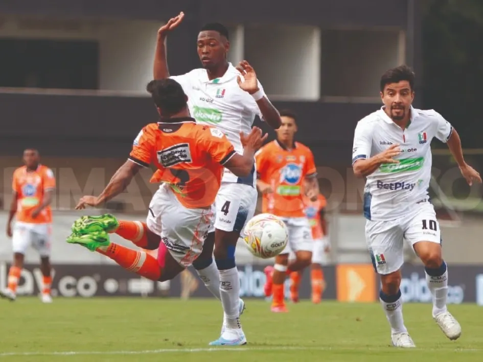 Sherman Cárdenas mejoró en el segundo tiempo y ayudó al Once Caldas a nivelar el partido ante Envigado. Léyder Morán (4) debutó y dejó buenas sensaciones.