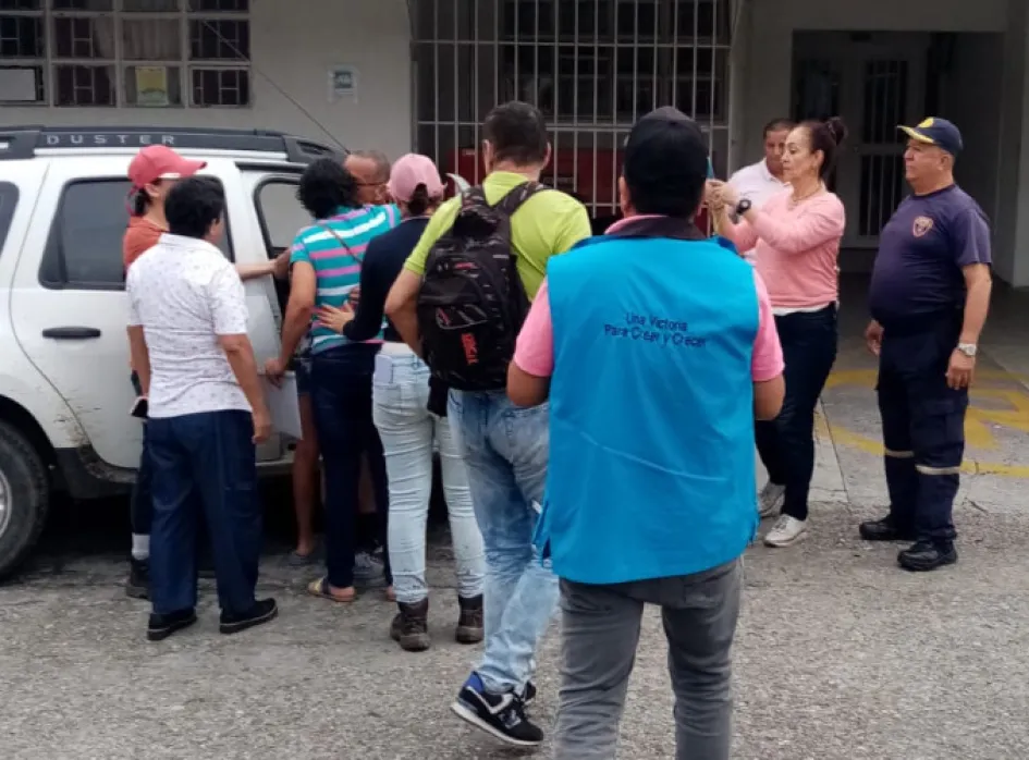 Momento del reencuentro en el hospital de Victoria.