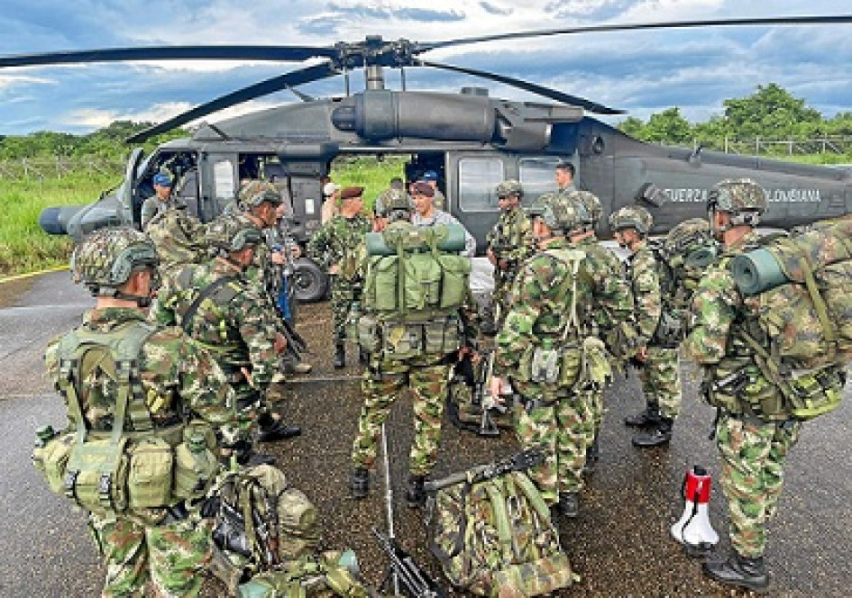 Foto | EFE | LA PATRIA 50 comandos fueron insertados ayer mismo para apoyar la búsqueda de los cuatro menores desparecidos desde el pasado primero de mayo.