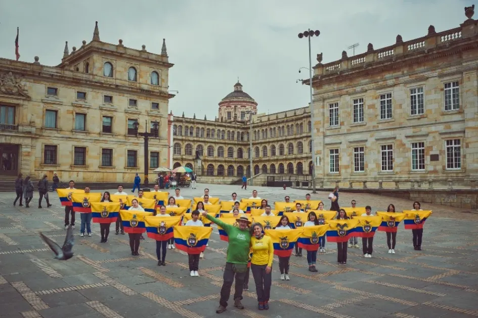 La presentación de la campaña Bioescuderos en la Plaza de Bolívar de Bogotá. 